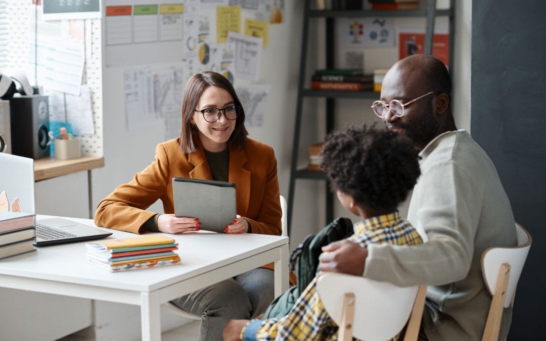 How to Streamline Parent-Teacher Communication With Technology